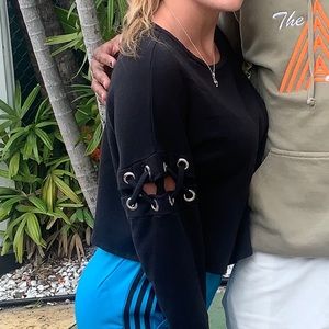 Black fancy sleeved sweatshirt